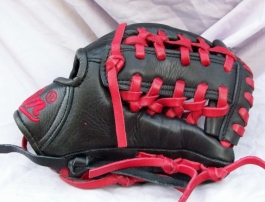 10.5, black with red laced, Modified Trap-eze web